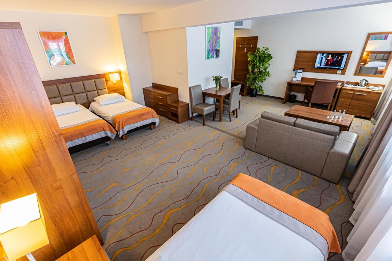 Hotel Olivia Medical Spa Skomielna Czarna Luaran gambar