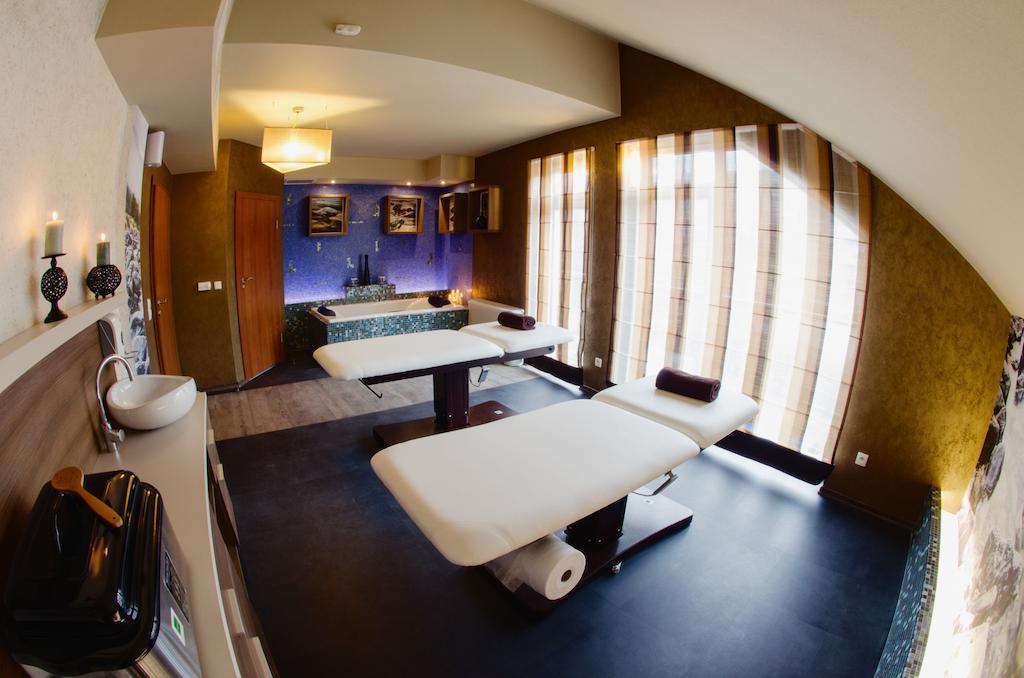 Hotel Olivia Medical Spa Skomielna Czarna Luaran gambar