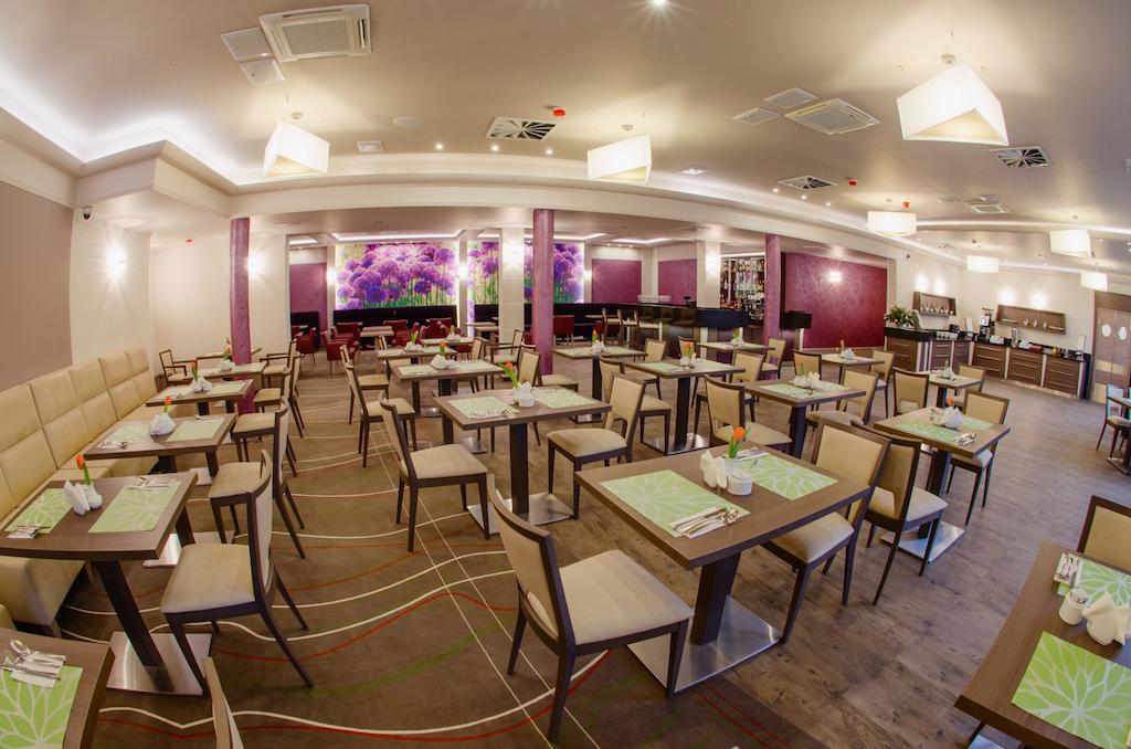 Hotel Olivia Medical Spa Skomielna Czarna Luaran gambar